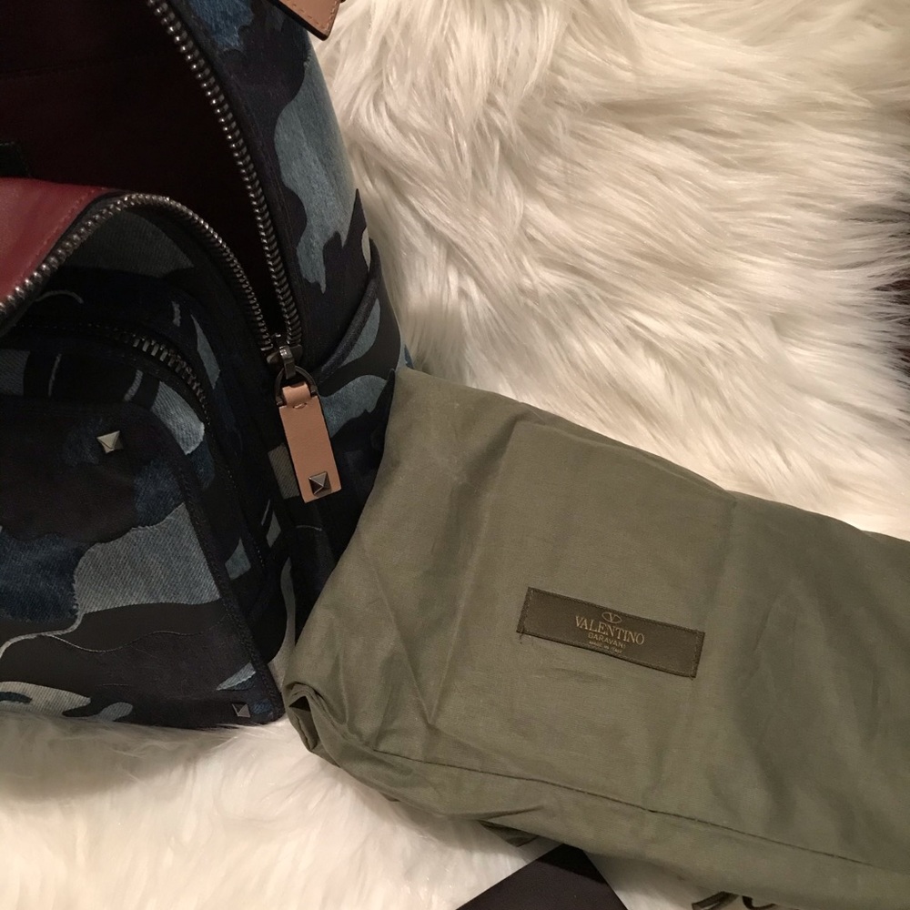 Valentino - Picture 10 of 10